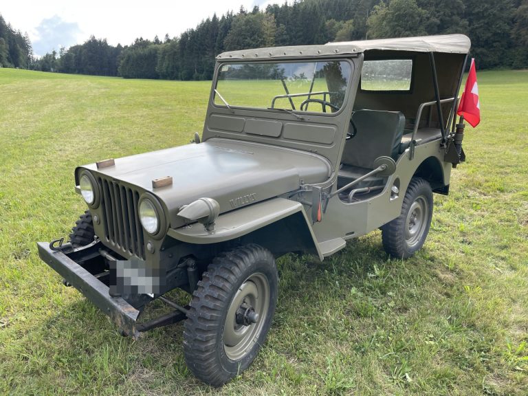 Jeep Willys CJ-3a de 1949 après sortie de grange, vue latérale